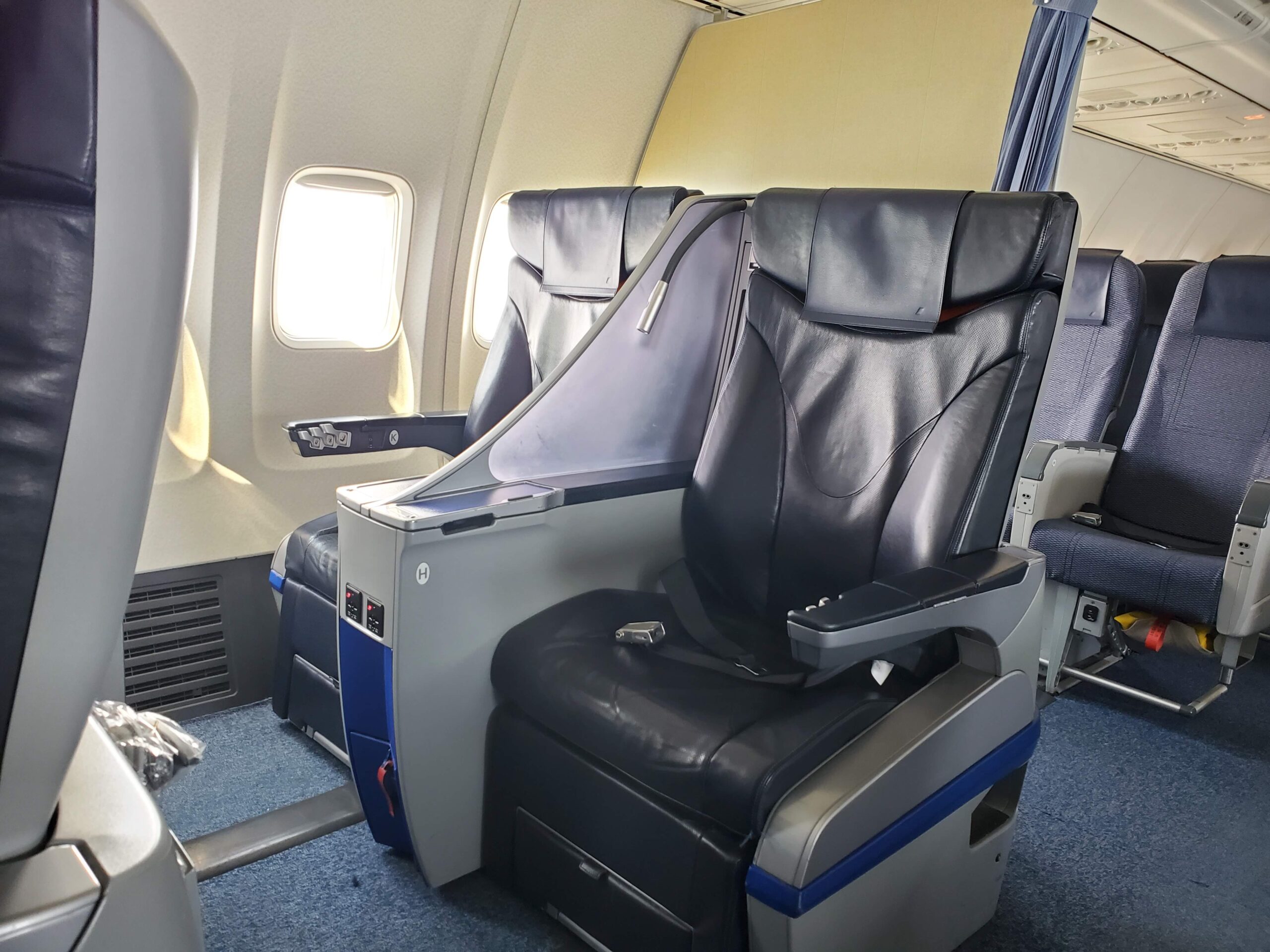 ANA329便(名古屋→宮古)プレミアムクラス搭乗記 アップグレードポイント利用 2時間30分のフライトでゆっくり食事が出来る |  陸マイラー親子の旅日記